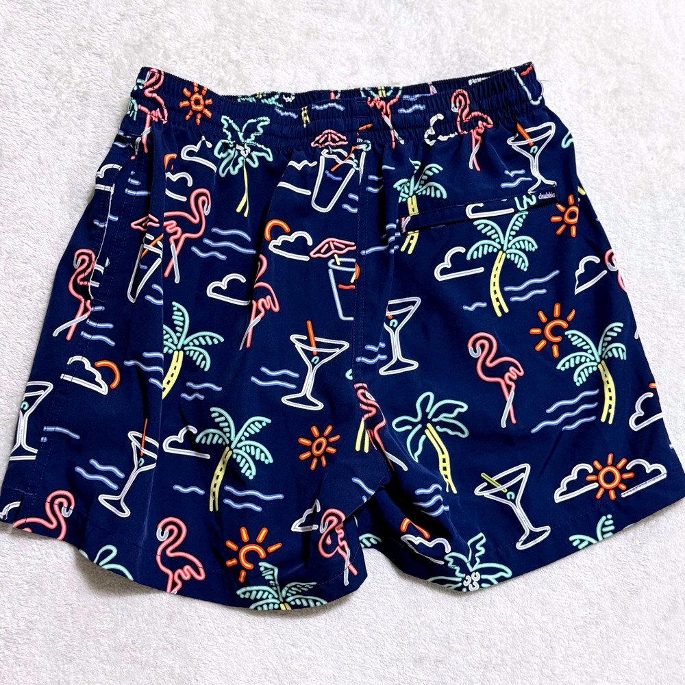 Chubbies The Neon Lights Swim Trunks Mens Medium Navy Blue Tropical 5.5" - Picture 3 of 10